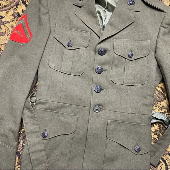 Vtg Military MAN'S WOOL SERGE GREEN Jacket WITH BELT Size 34 - Picture 2 of 10